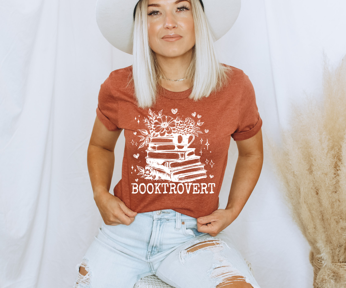 Booktrovert Tee